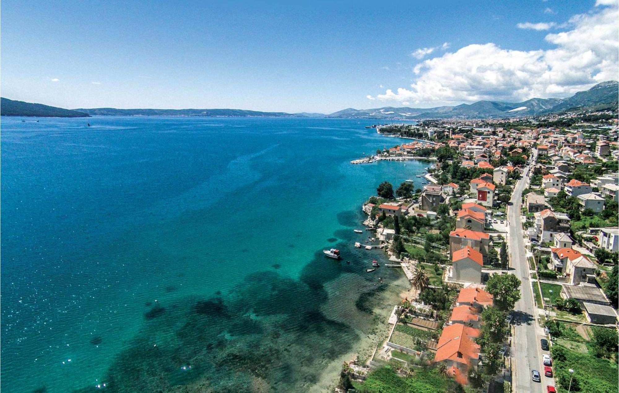 1 Bedroom Nice Apartment In Kastel Sucurac Kastela Bagian luar foto